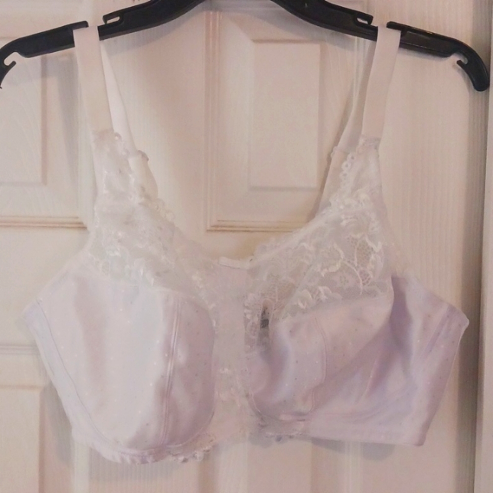 AVENUE Bra, 42 DDD, Color: White